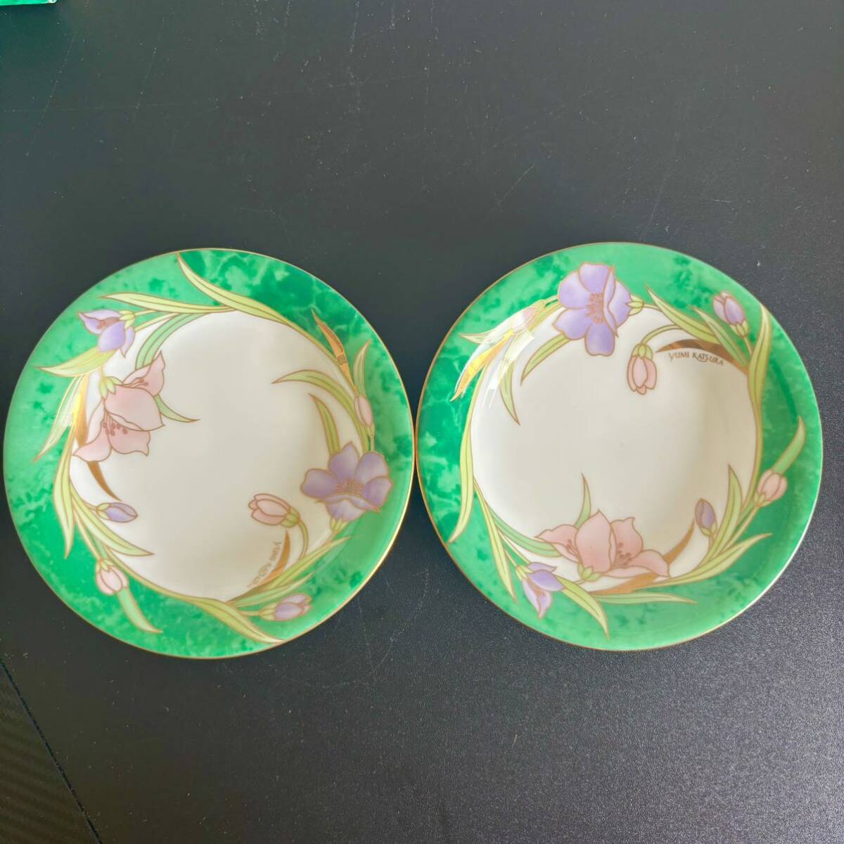 ec485 美品 YUMI KATSURA 桂由美 ティーカップ 箱付 食器 カップ 洋食器 アフターヌーン 花柄 2客 カップ ソーサー_画像4