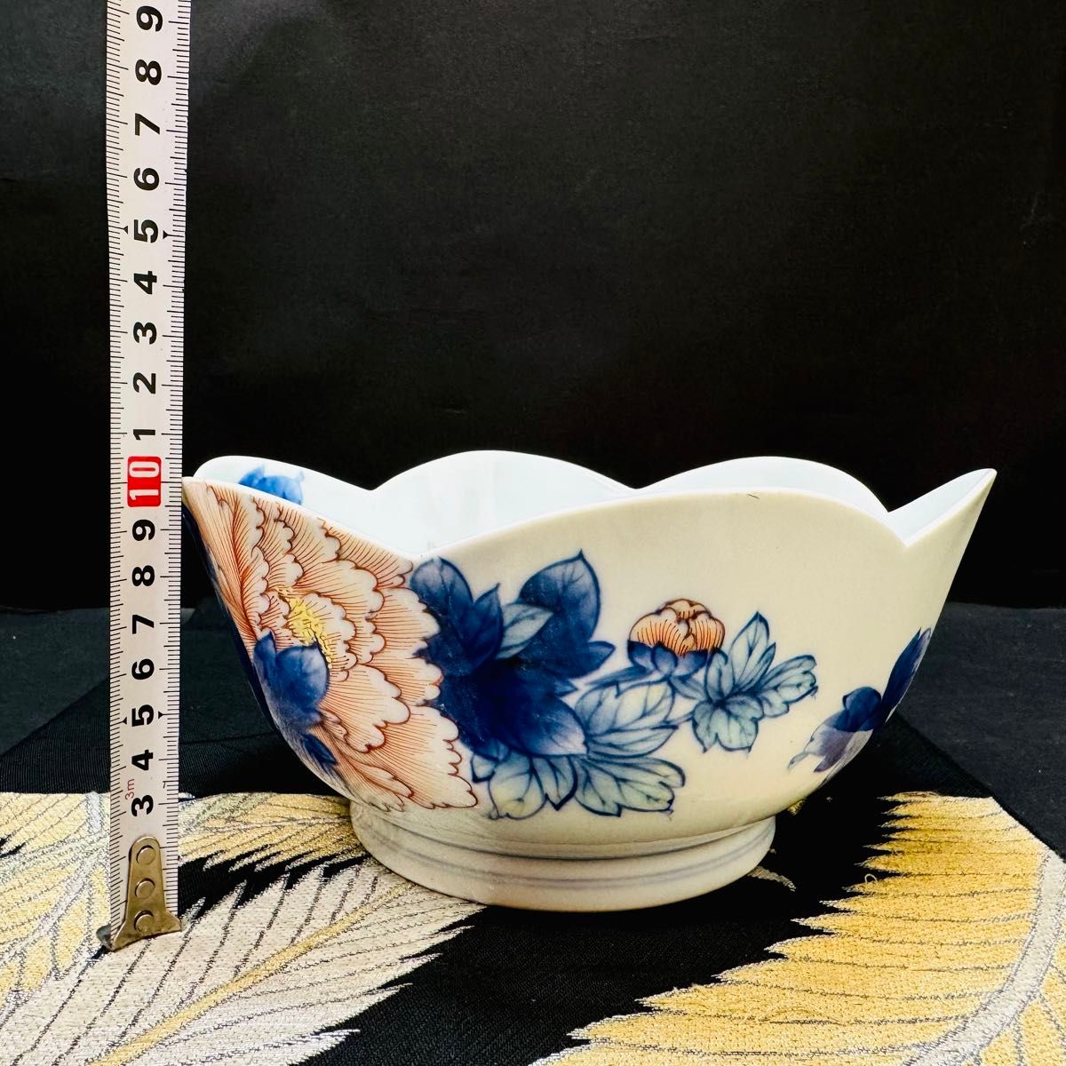 希少オールド 有田焼 深川製磁 宮内庁御用達 牡丹絵輪花 大碗 鉢 希少オールド 有田焼 深川製磁 宮内庁御用達 牡丹絵輪花 大碗 鉢