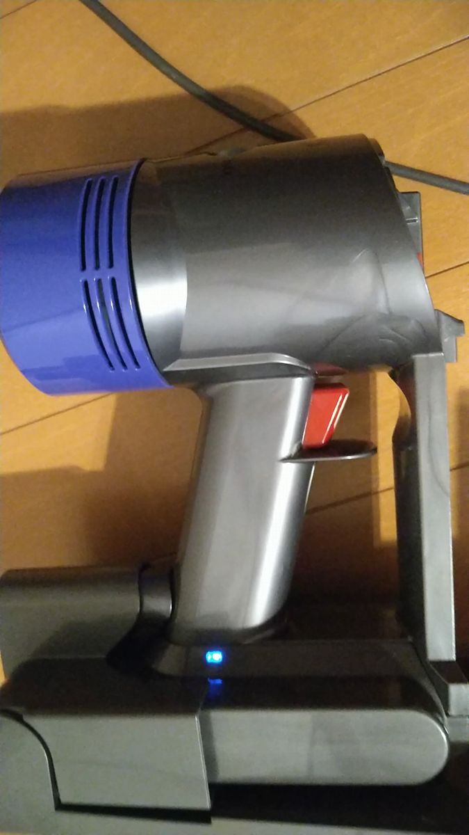 Dyson SV11 本体トリガー部分(バッテリーはオマケ)