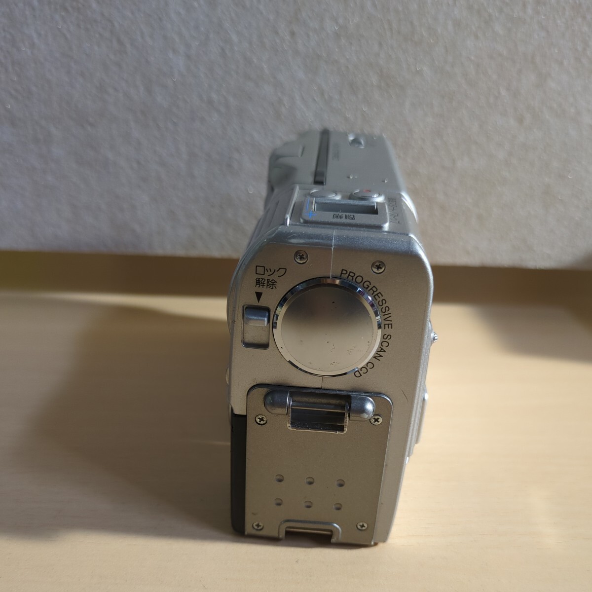 y051704r 【現状品】SHARP シャープ VL-FD1 デジタルビデオカメラ MiniDV デジカメ ビデオ _画像5