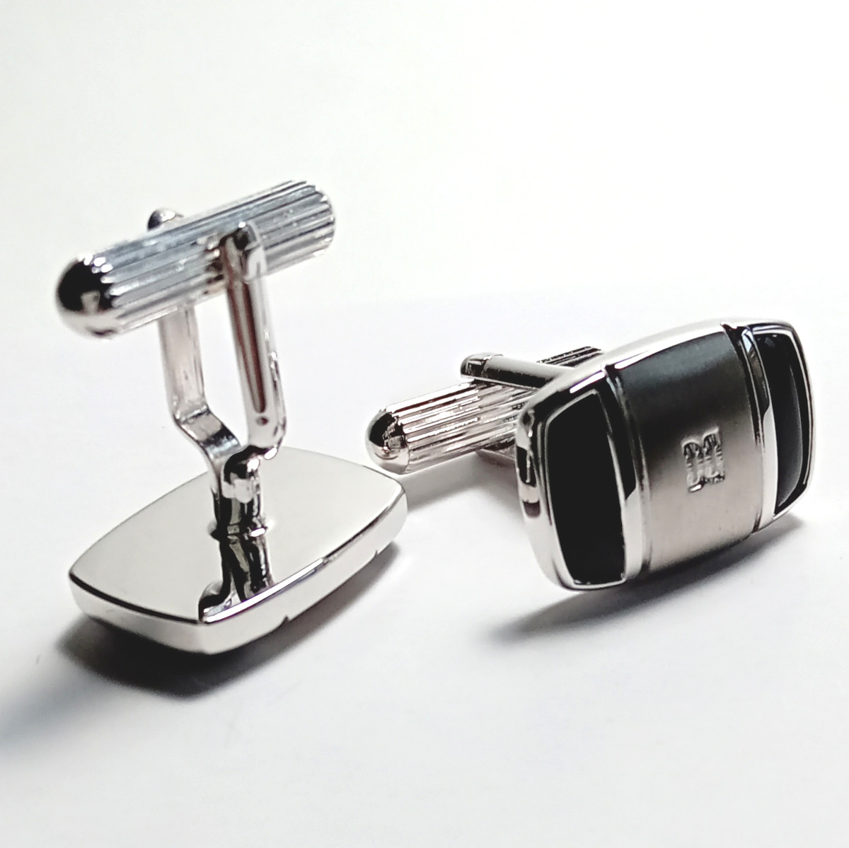 [dkc199]DAKS Dux cuffs cuff links mat silver × black onyx black regular price 13,200 jpy 