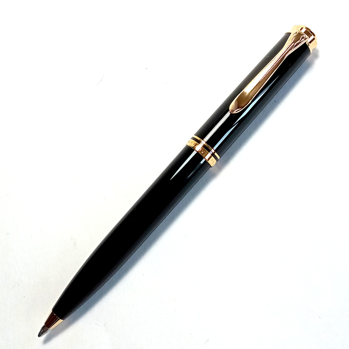 [plkb3]Pelikan пеликан шариковая ручка Hsu be полоса K600 черный × Gold чёрный кручение тип Souveran обычная цена 41,800 иен 