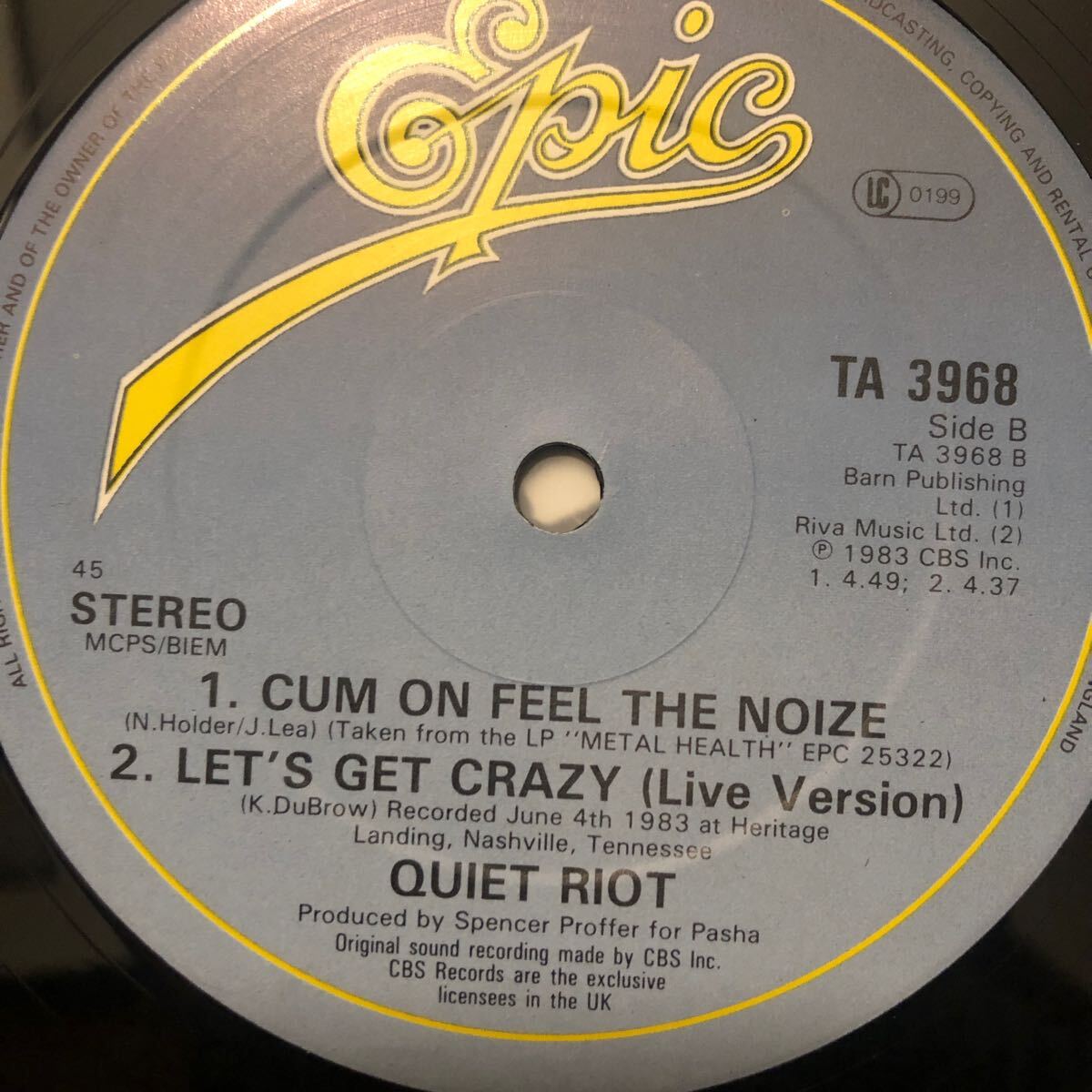 12’ Quiet Riot-Cum on feel the noize/Metal health _画像2