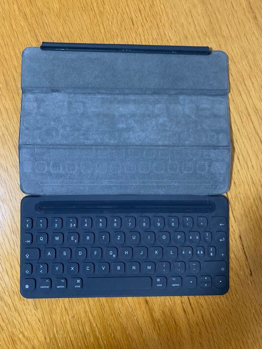 Smart Keyboard付属★Apple iPad Pro 9.7インチ Wi-Fi 32GB シルバー