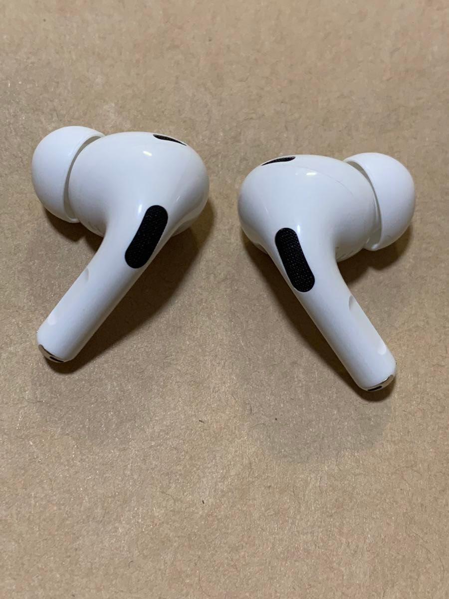 国内正規品◆AirPods Pro 第2世代 エアポッズ プロ 第二世代 MQD83J/A (L) (R) 右左セット_ＸB