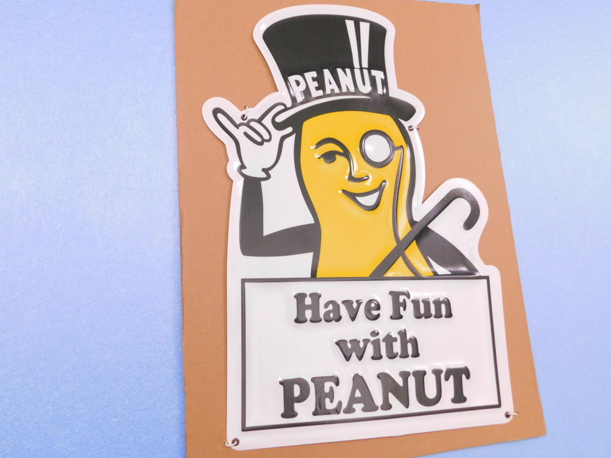 【ＰＥＡＮＵＴ・ミスターピーナッツ】※《エンボスメタルサイン》 アメリカン雑貨　看板　ガレージ　44_画像4