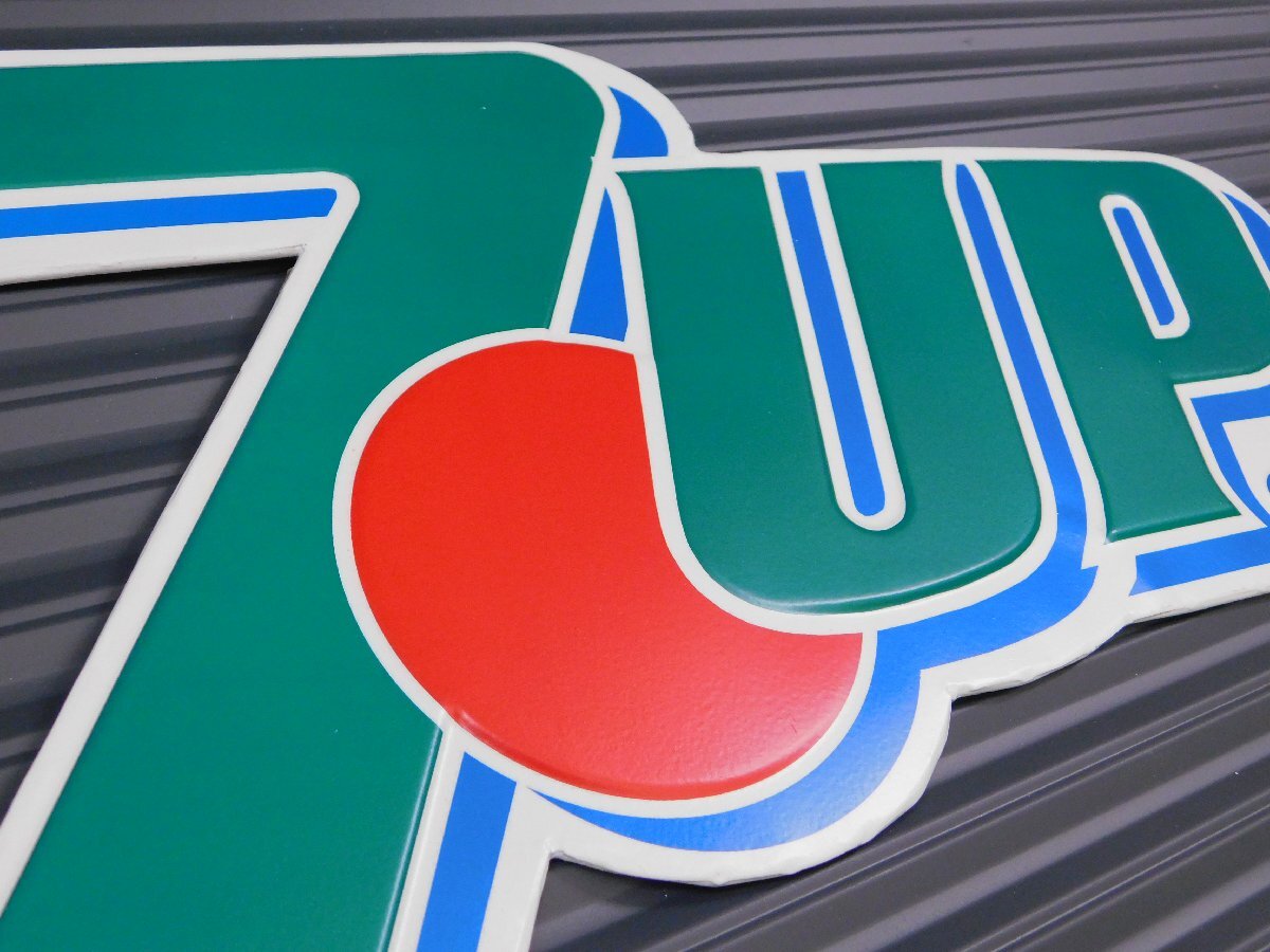 送料\350【７ＵＰ・セブンアップ】※《エンボスメタルサイン／ロゴ型》 アメリカン雑貨　エンボス看板　ブリキ看板　8_画像4