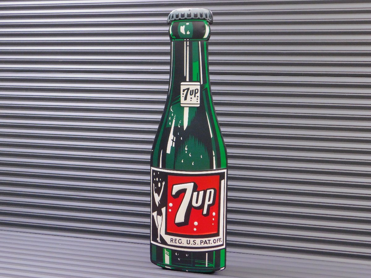 送料\350【７ＵＰ・セブンアップ】※《エンボスメタルサイン／レトロボトル》 アメリカン雑貨　エンボス看板　ブリキ看板　10_画像1