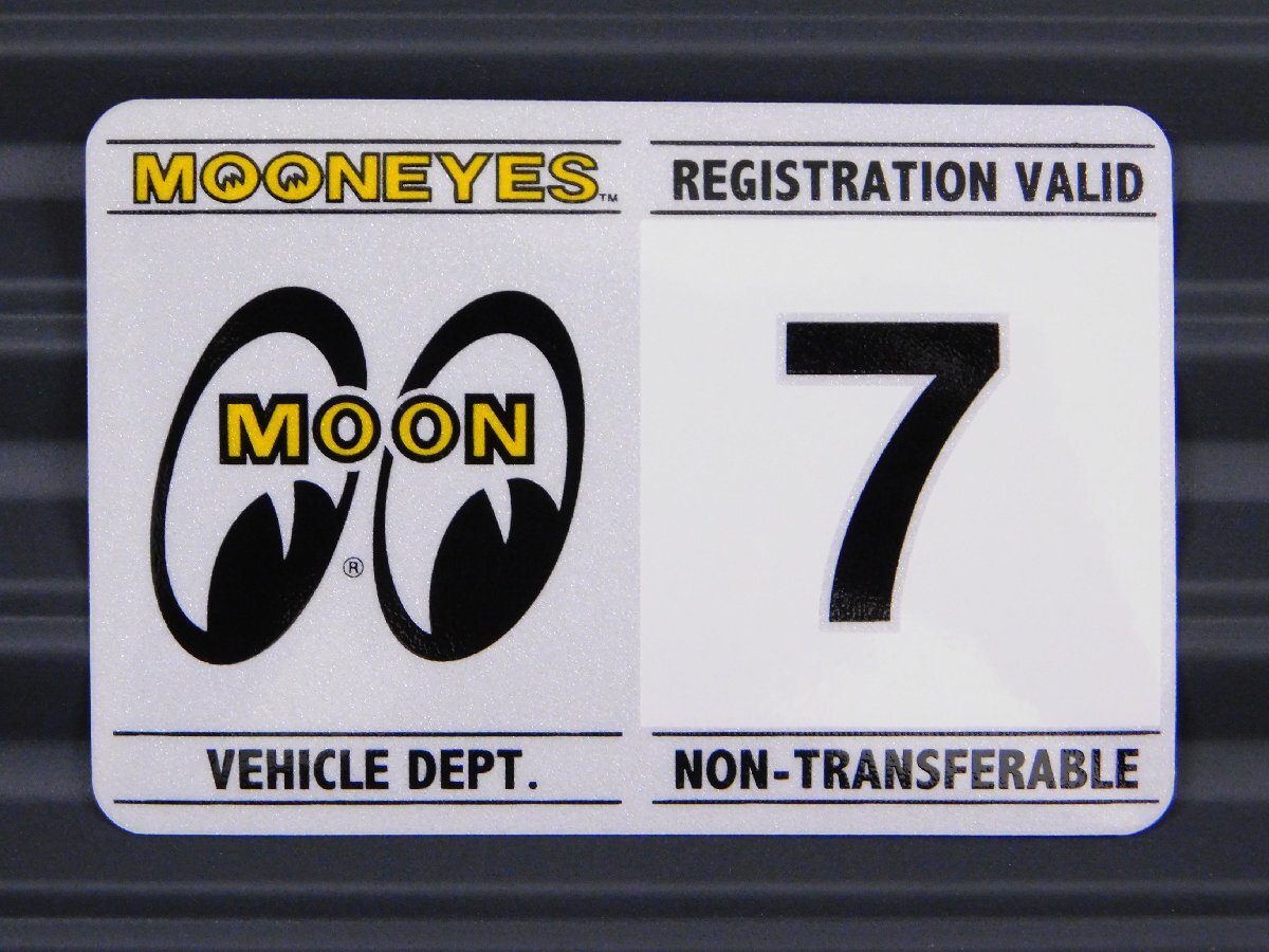 【MOONEYES・ムーンアイズ】※《レジストレーションステッカー・７月 》※ 車検ステッカー　ハワイ　(DM212-07)_画像2