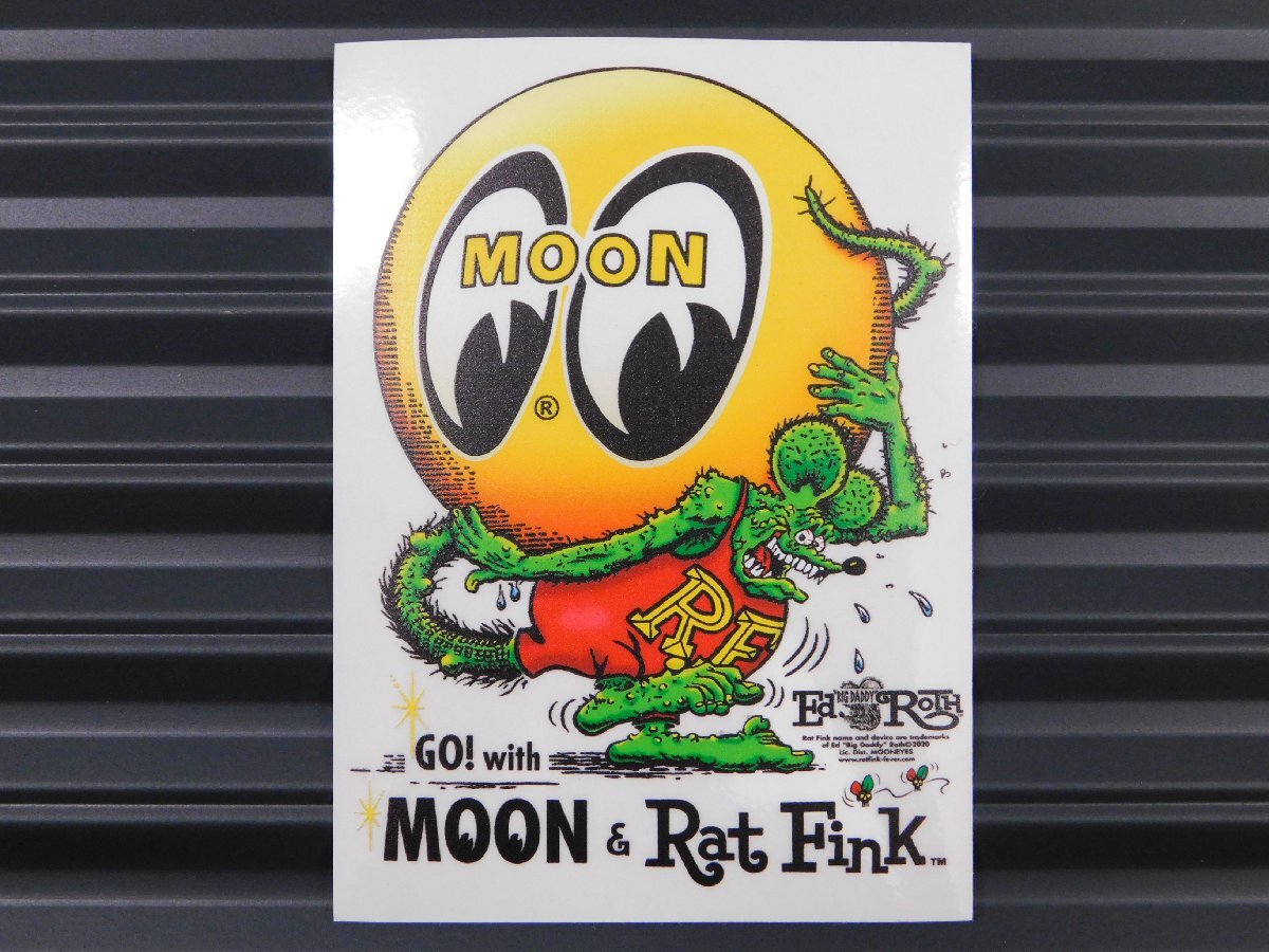 【MOONEYES・ムーンアイズ】※《Rat Fink × MOON・アイボールステッカー／クリアタイプ 》　ラットフィンク　(品番DM232)_写真は台紙付きです。