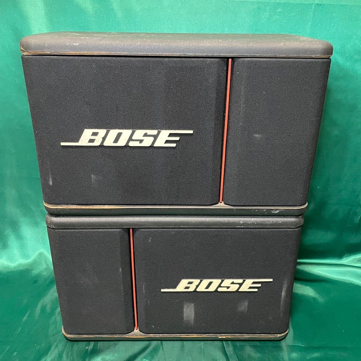 BOSE モニター スピーカー 左右 ペア 301-AV ボーズ オーディオ機器 音響機器 吊り下げやスタンドに　イベント ライブハウス 等_画像1