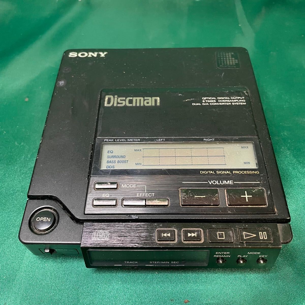 Yahoo!オークション - 希少品 SONY D-Z555 ディスクマン Discman Yahoo!オークション - 希少品 SONY D-Z555 ディスクマン Discman