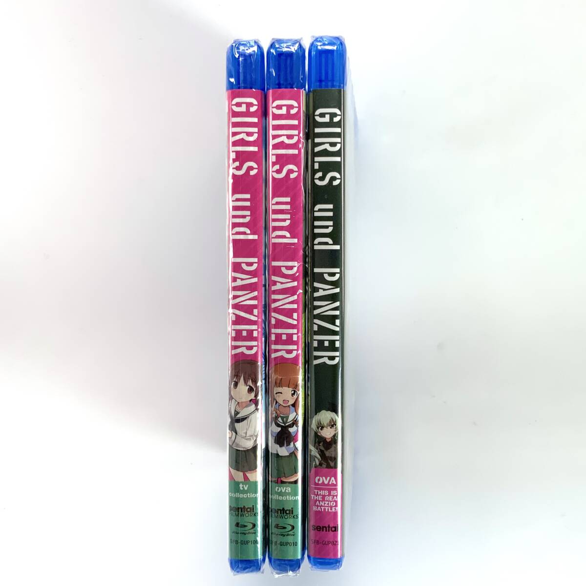 【送料無料】　新品　ガールズ&パンツァー　3作品セット　Blu-ray　北米版ブルーレイ