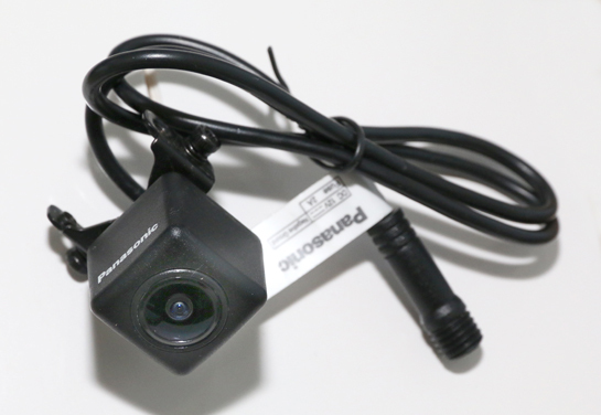 パナソニック リヤビューカメラ CY-RC100KD　Panasonic バックカメラ ストラーダCN-F1D9HDに使用していました USED品 半年実使用品です_画像3