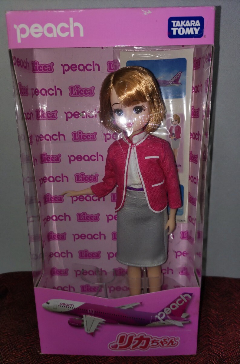 peach限定リカちゃん人形 タカラトミー 人形 オリジナル 着せ替え人形　TOMY 博物館TOY PARKキャビンアテンダント_画像8