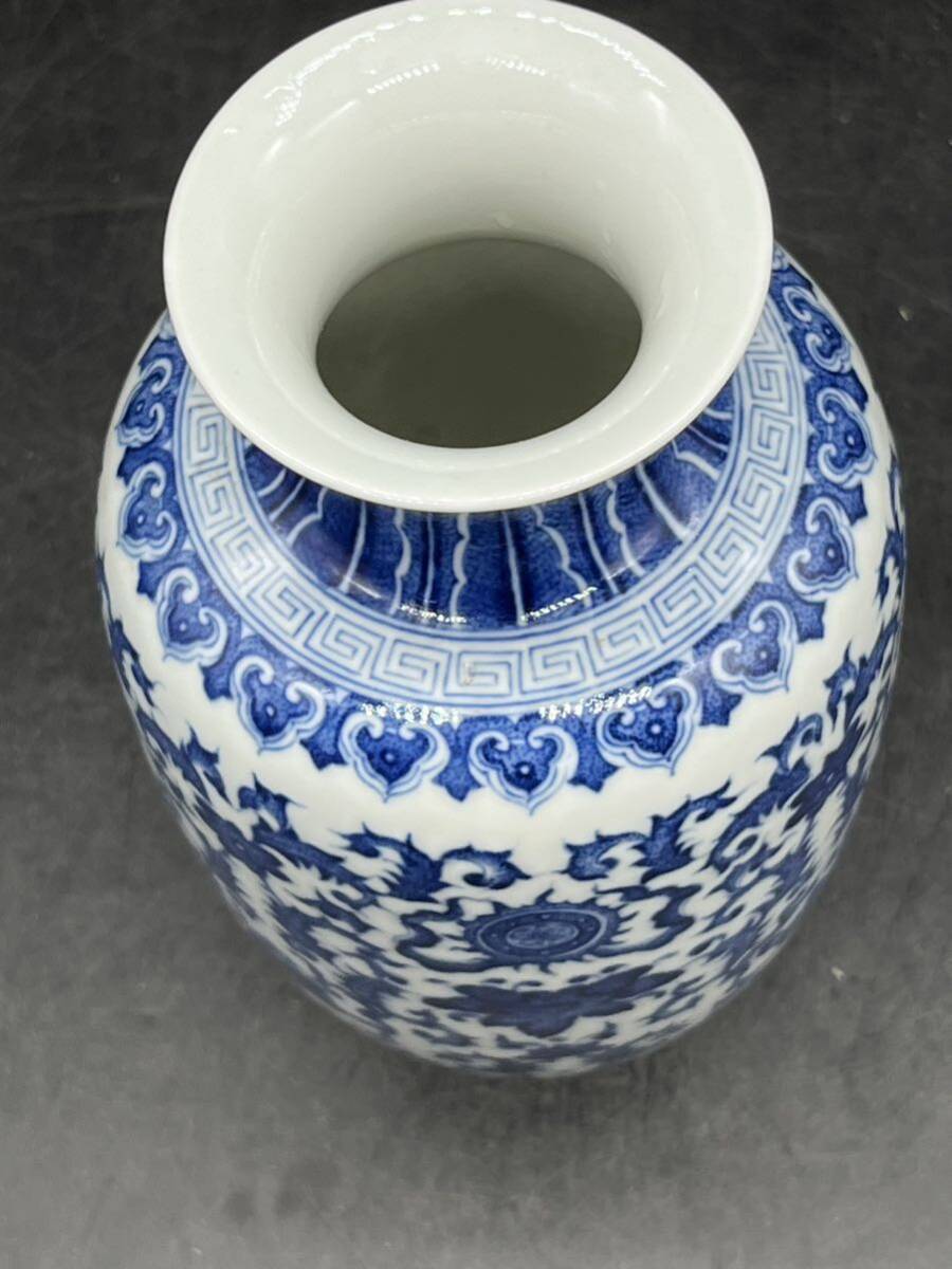 r6050235 中国 古美術 花瓶 染付 置物 花入 在銘 大清乾隆年製の画像2