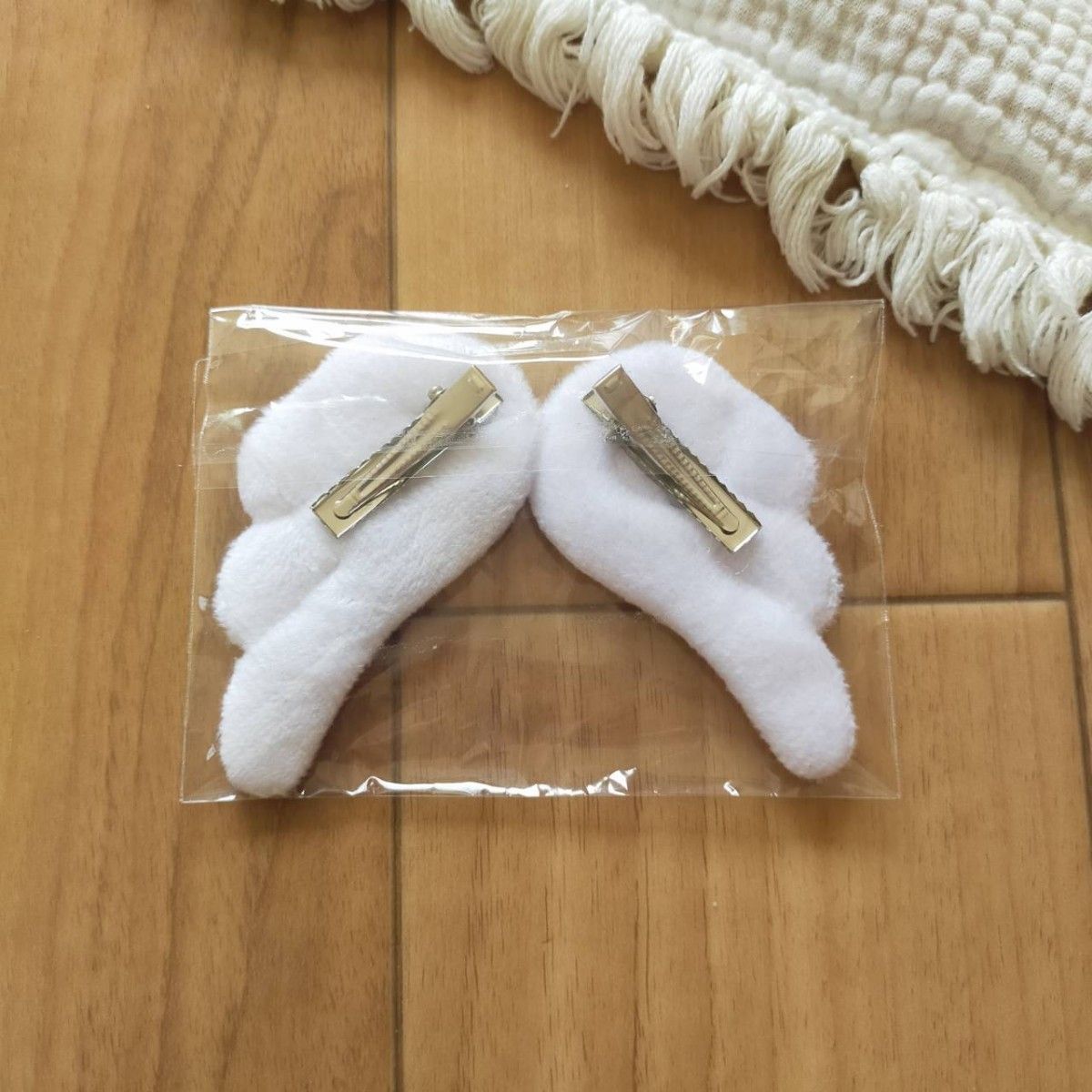 ヘアクリップ 天使の羽 ホワイト バレッタ 2つセット 韓国 ヘアピン キッズ