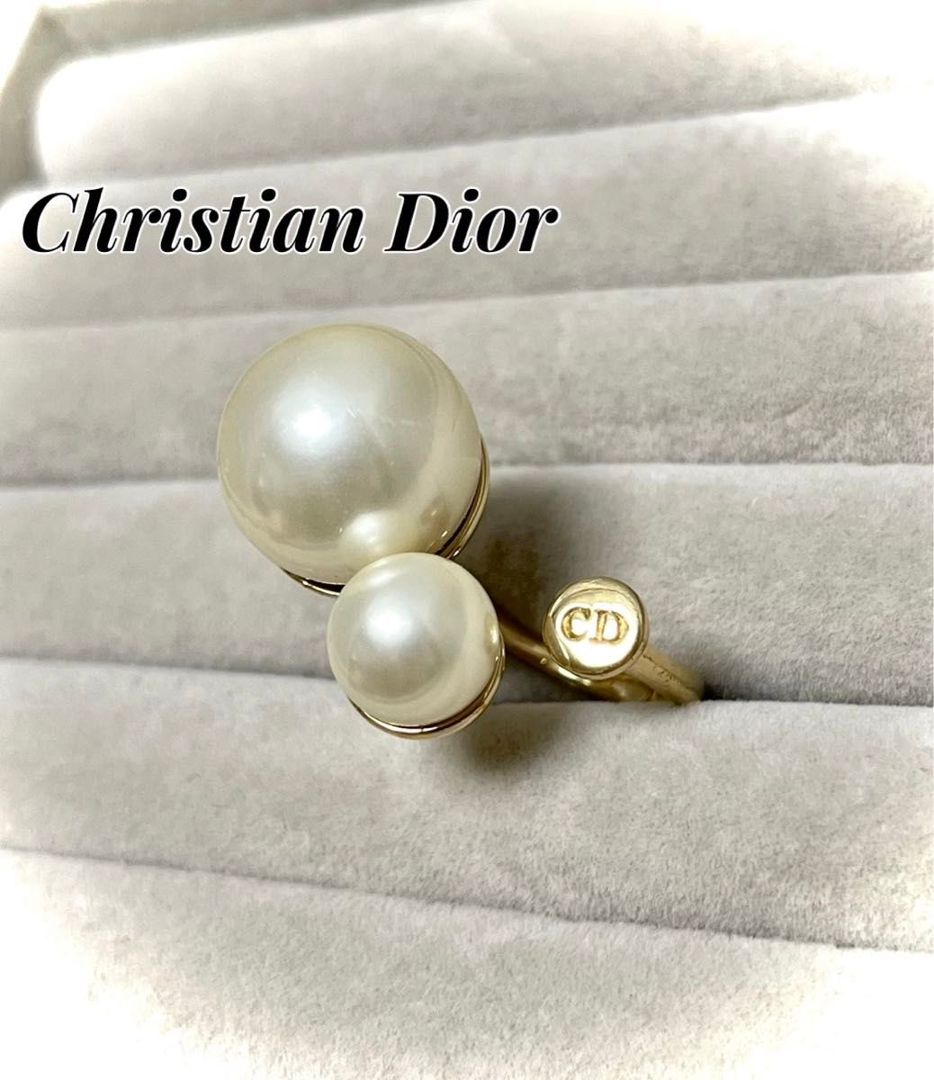 レア美品 Christian Dior ディオール W パール 指輪 リング レア美品 Christian Dior ディオール W パール 指輪 リング