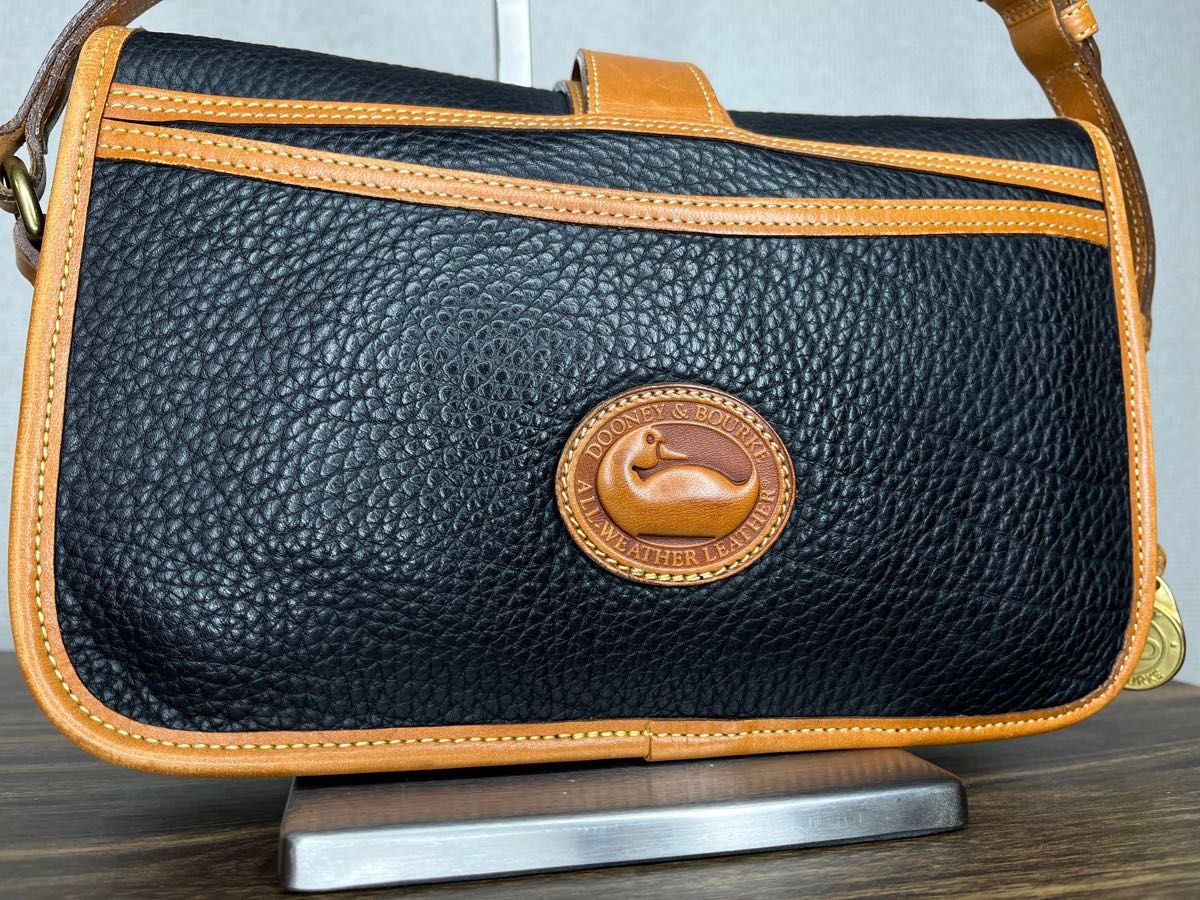 美品 DOONEY&BOURKE ドゥーニーアンドバーク 本革レザー 美品 DOONEY&BOURKE ドゥーニーアンドバーク 本革レザー