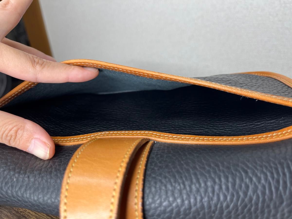 美品 DOONEY&BOURKE ドゥーニーアンドバーク 本革レザー 美品 DOONEY&BOURKE ドゥーニーアンドバーク 本革レザー