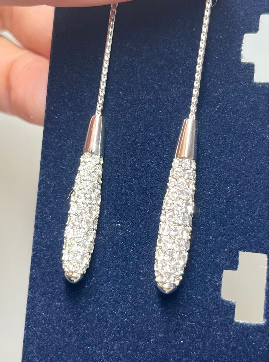 超美品☆ SWAROVSKI  スワロフスキー　キラキラスイング　クリスタルストーン　イヤリング　シルバー　箱あり　アクセサリー