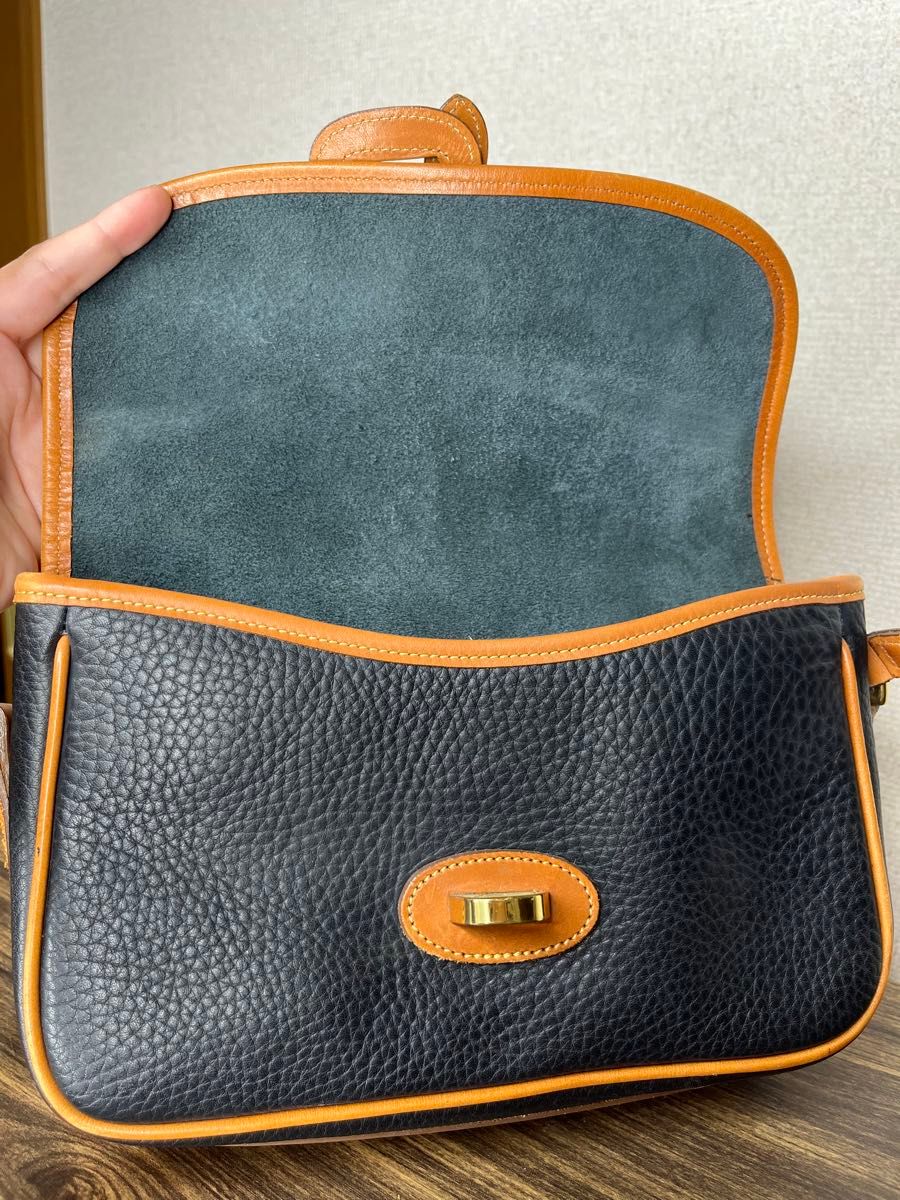 美品★ DOONEY&BOURKE ドゥーニーアンドバーク　本革レザー　ショルダーバッグ　黒　vintage 斜めがけ　レア