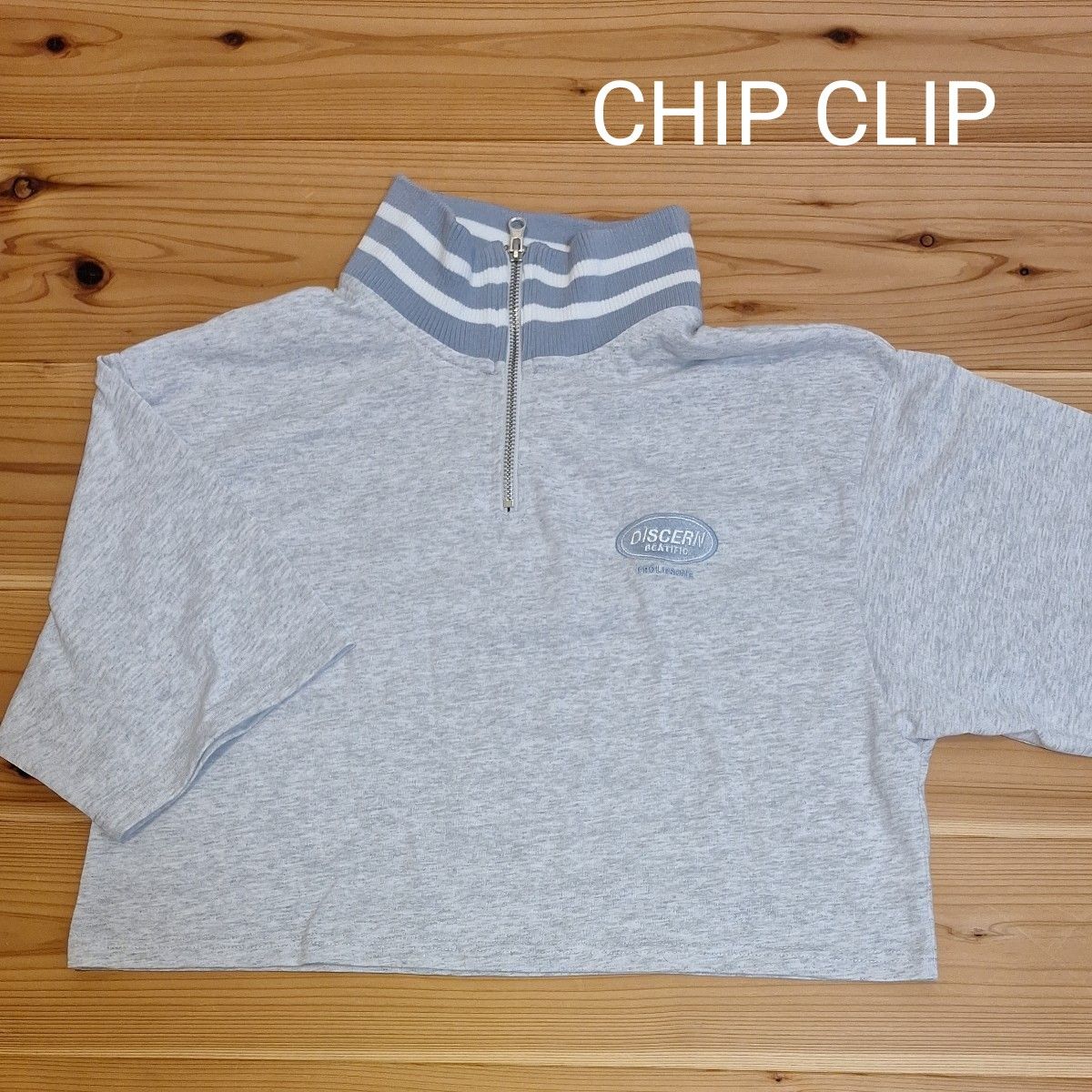 CHIP  CLIP ショート丈半袖Tシャツ　ジップアップ　M　スポーティー　 ハーフジップ トップス　アベイル