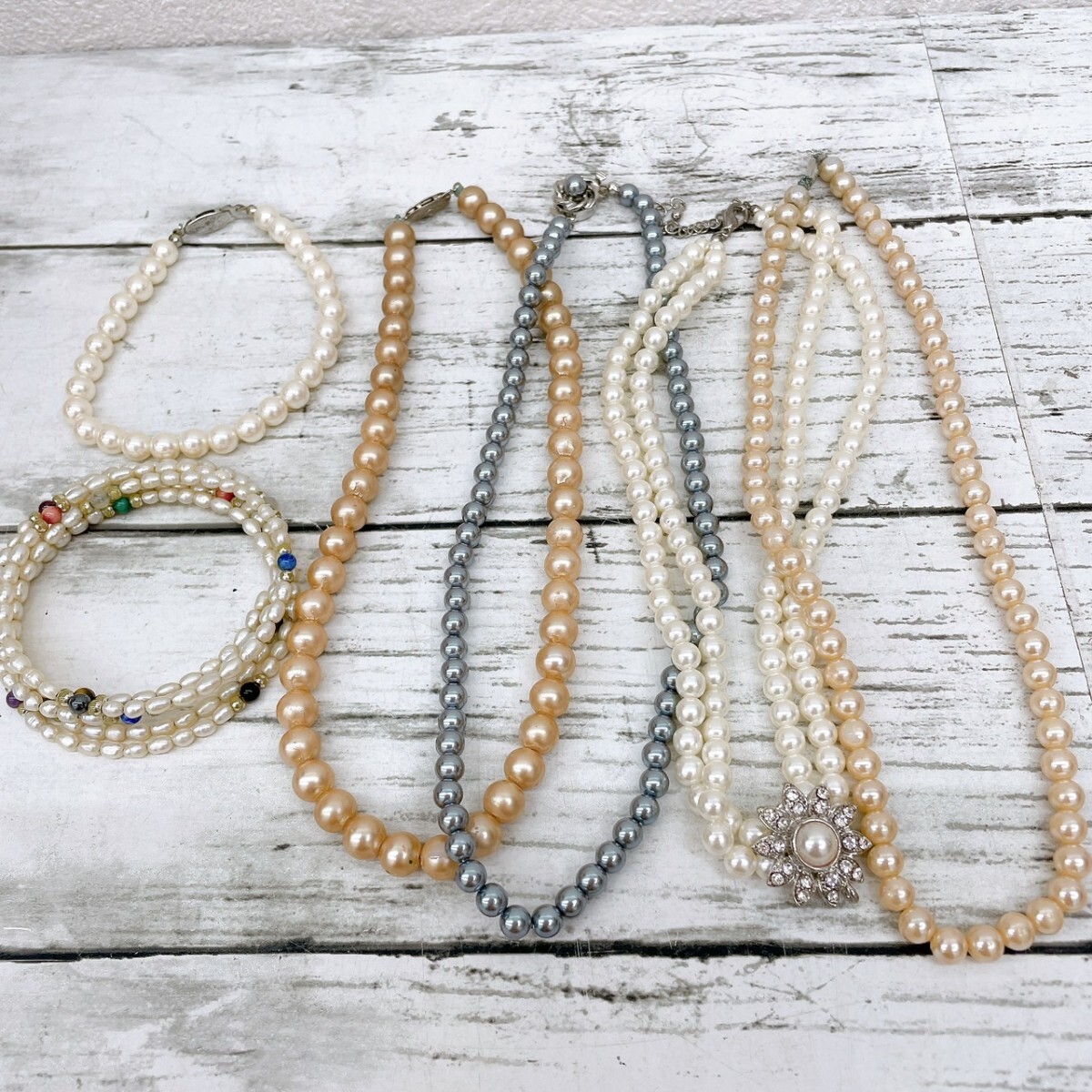 [K] pearl necklace accessory bracele pearl imite-shon natural stone plating . summarize large amount details unknown [3287-5025]