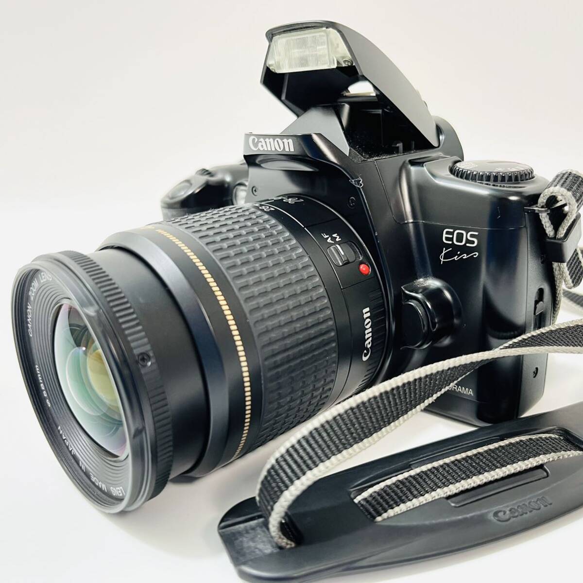 Canonフィルムカメラ EOS Kiss イオス キス キャノン レンズ ULTRASONIC 0.38m/1.3ft AF 28-80mmの画像1