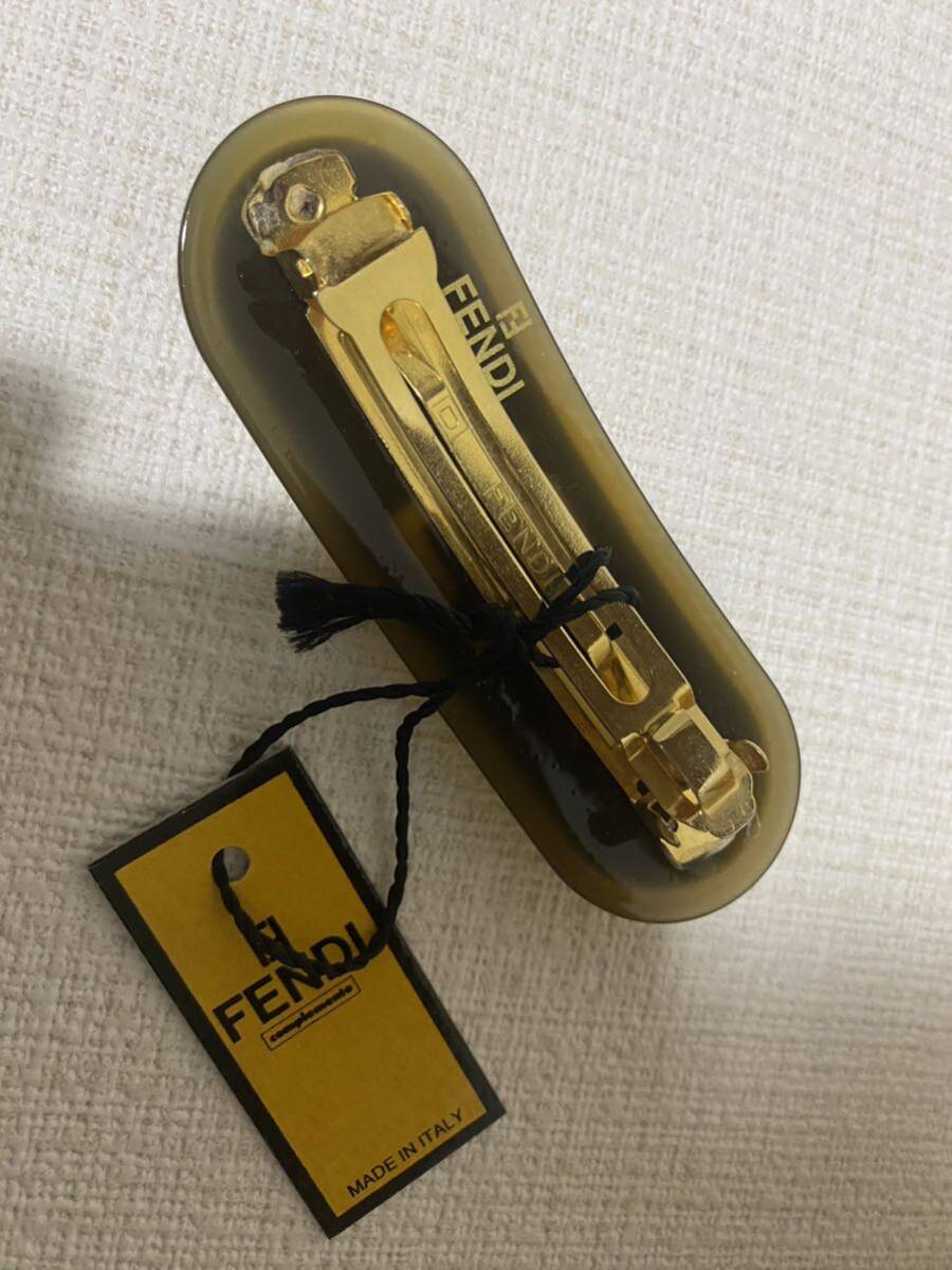 新品レア希少 FENDIフェンディのバレッタ3個まとめて お洒落 新品レア希少 FENDIフェンディのバレッタ3個まとめて お洒落