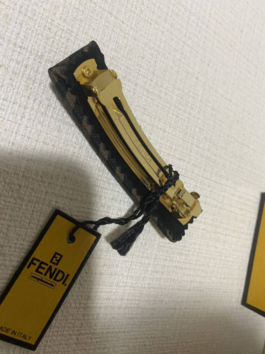 新品レア希少 FENDIフェンディのバレッタ3個まとめて お洒落 新品レア希少 FENDIフェンディのバレッタ3個まとめて お洒落