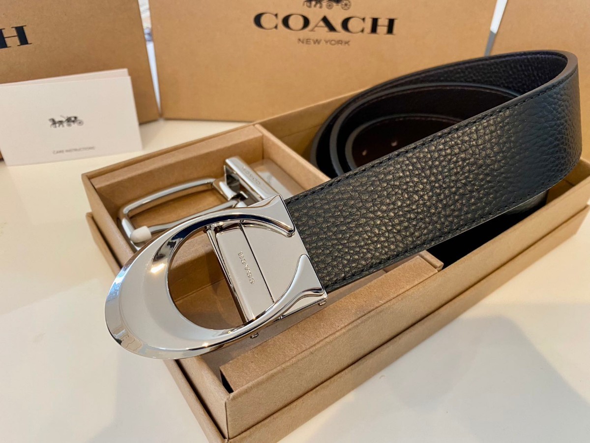 COACH リバーシブル　フリーサイズ　バックル回転　ブラックxブラウン　シルバーバックル　回転可能_画像3