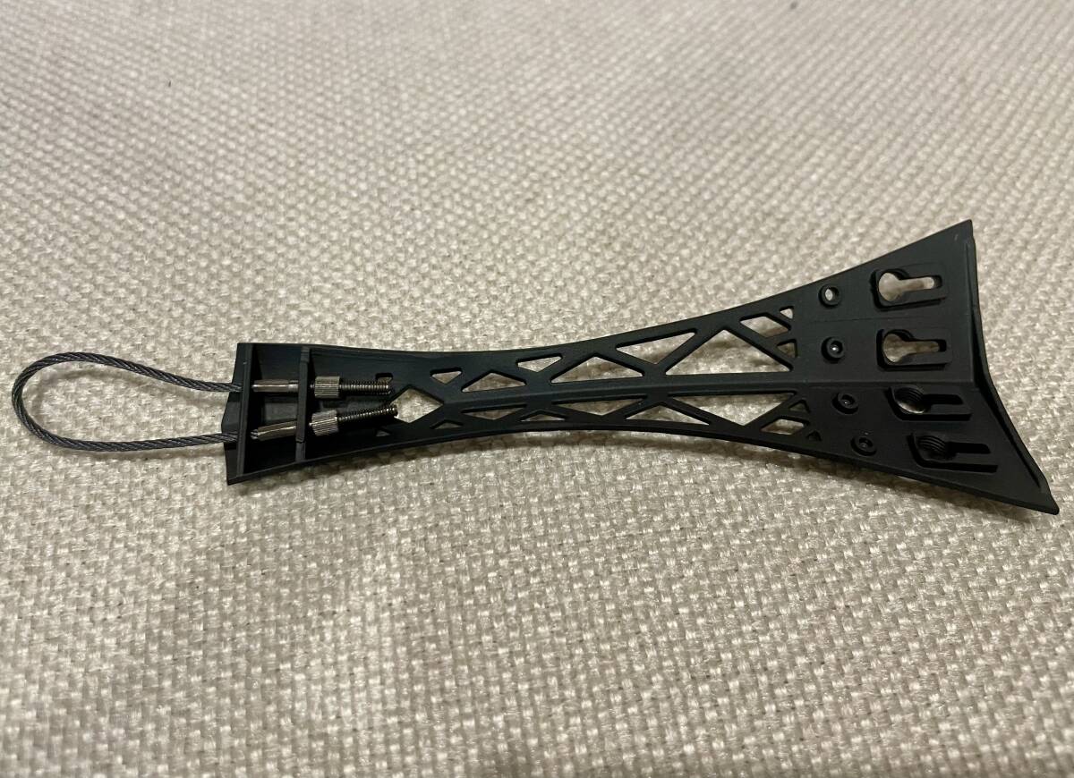 [ trying on only ] titanium made 11g violin tailpiece 3/4,4/4 -stroke lado pet 