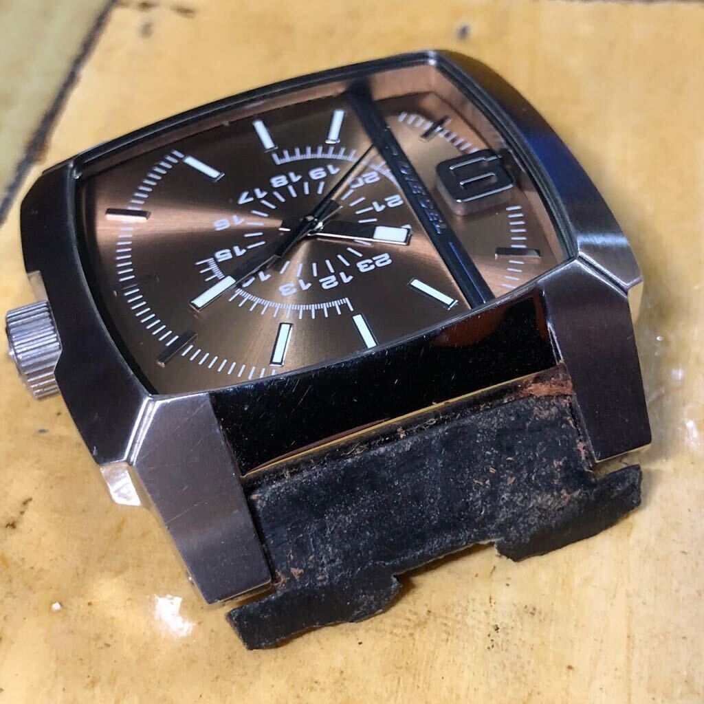 【即決/送料無料】DIESEL DZ1132 quartz wristwatch ディーゼル メンズウォッチ クォーツ 中古腕時計 ベルト欠品 