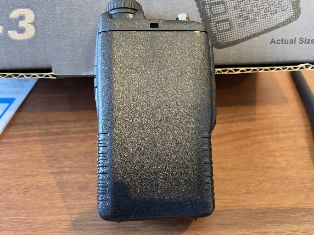 [ beautiful goods * guarantee remainder equipped * battery case attaching ] Yaesu wireless 144/430MHz FM dual band transceiver VX-3[ including carriage ]