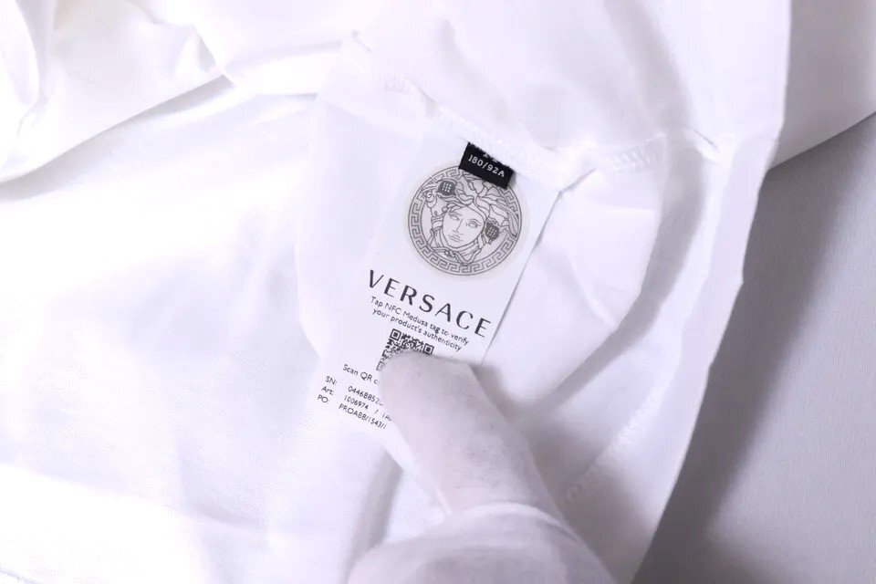 ヴェルサーチ べルサーチ Tシャツ ホワイト サイズＳ バロッコ シルエット ロゴ アイコン VERSACE 1006974 1A04949 1W010 新品_画像4