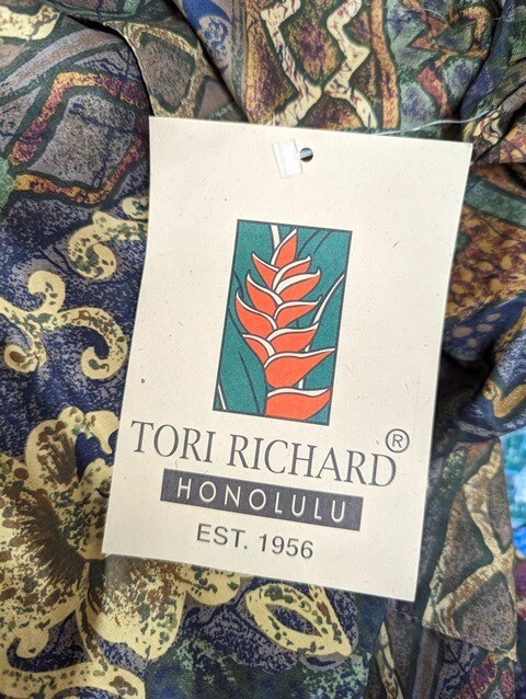 r1_7228n ★定形外 配送★ 新品未使用品 TORI RICHARDトリリチャード メンズ アロハシャツ ハワイ製 札付き ブラウン系 サイズM_画像4