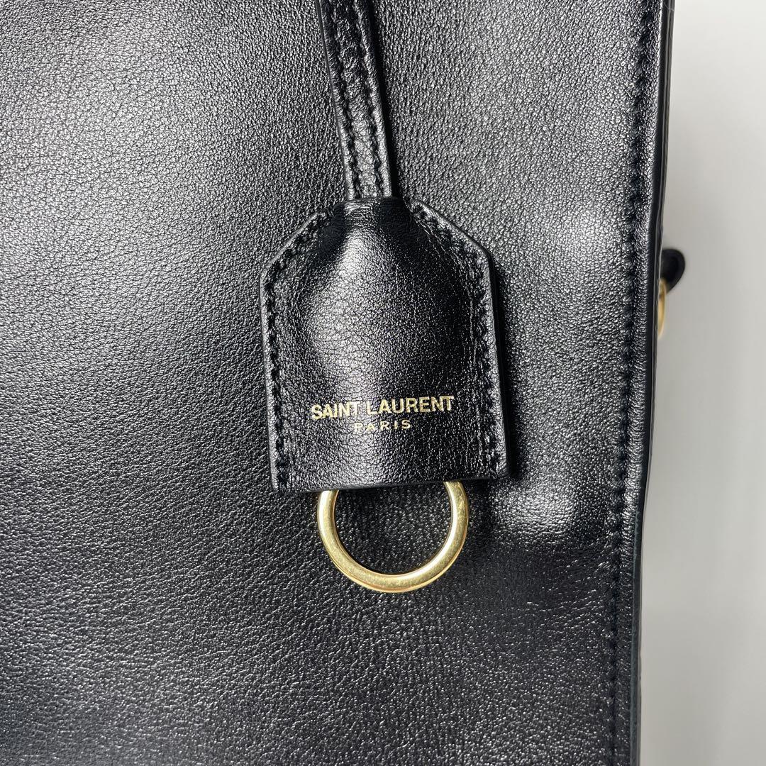 【美品・保存袋付】サンローラン　ベイビーカバス　YSL ブラック　ハンドバッグ_画像2