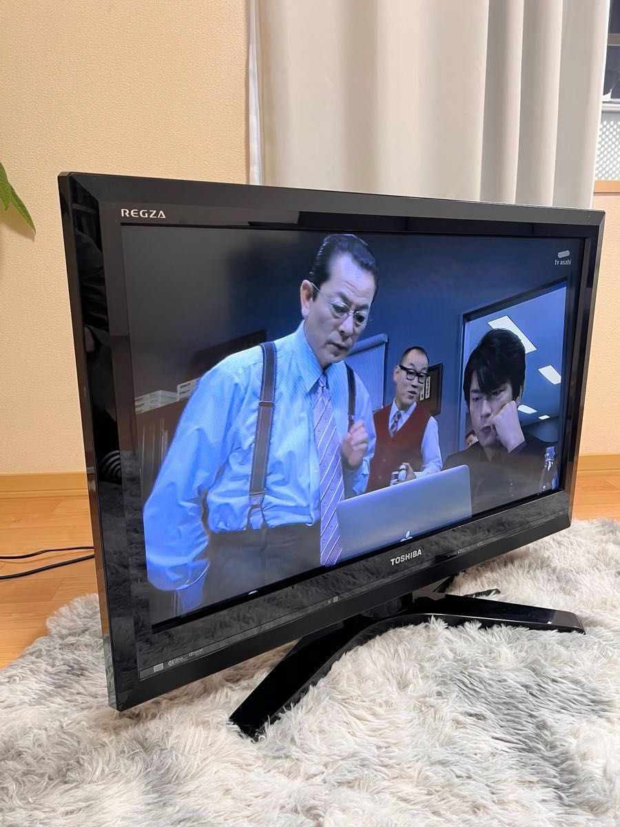 TOSHIBA テレビ 32V型　REGZA