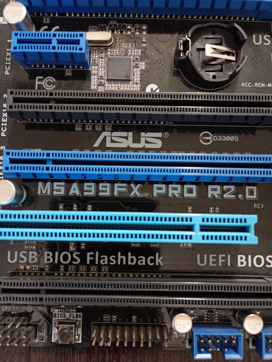 ジャンク品　ASUS マザーボード　M5A99FX PRO R2.0_画像2