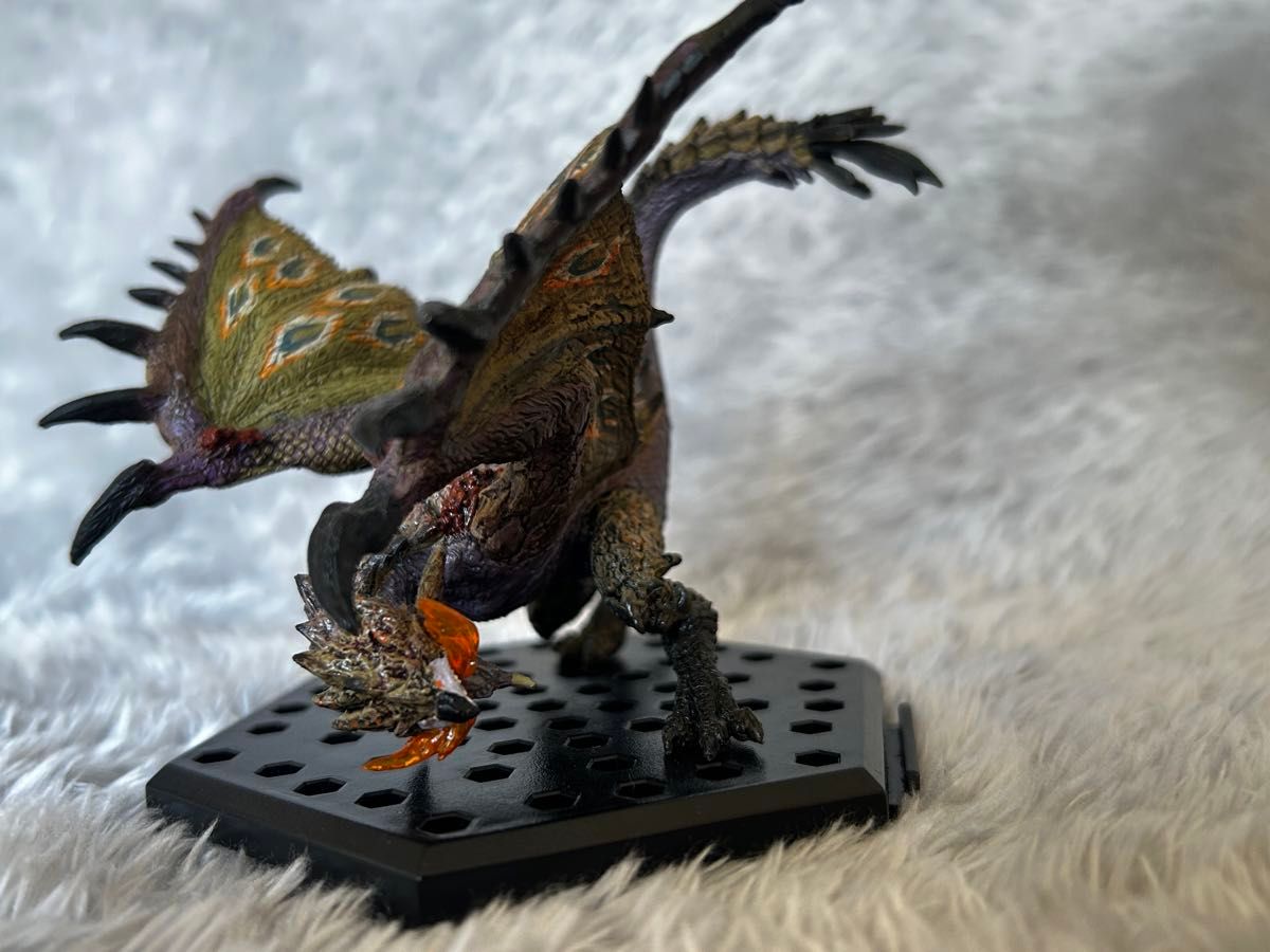 カプコンフィギュアビルダー モンスターハンター スタンダードモデル 黒炎王リオレウス 紫毒姫リオレイア