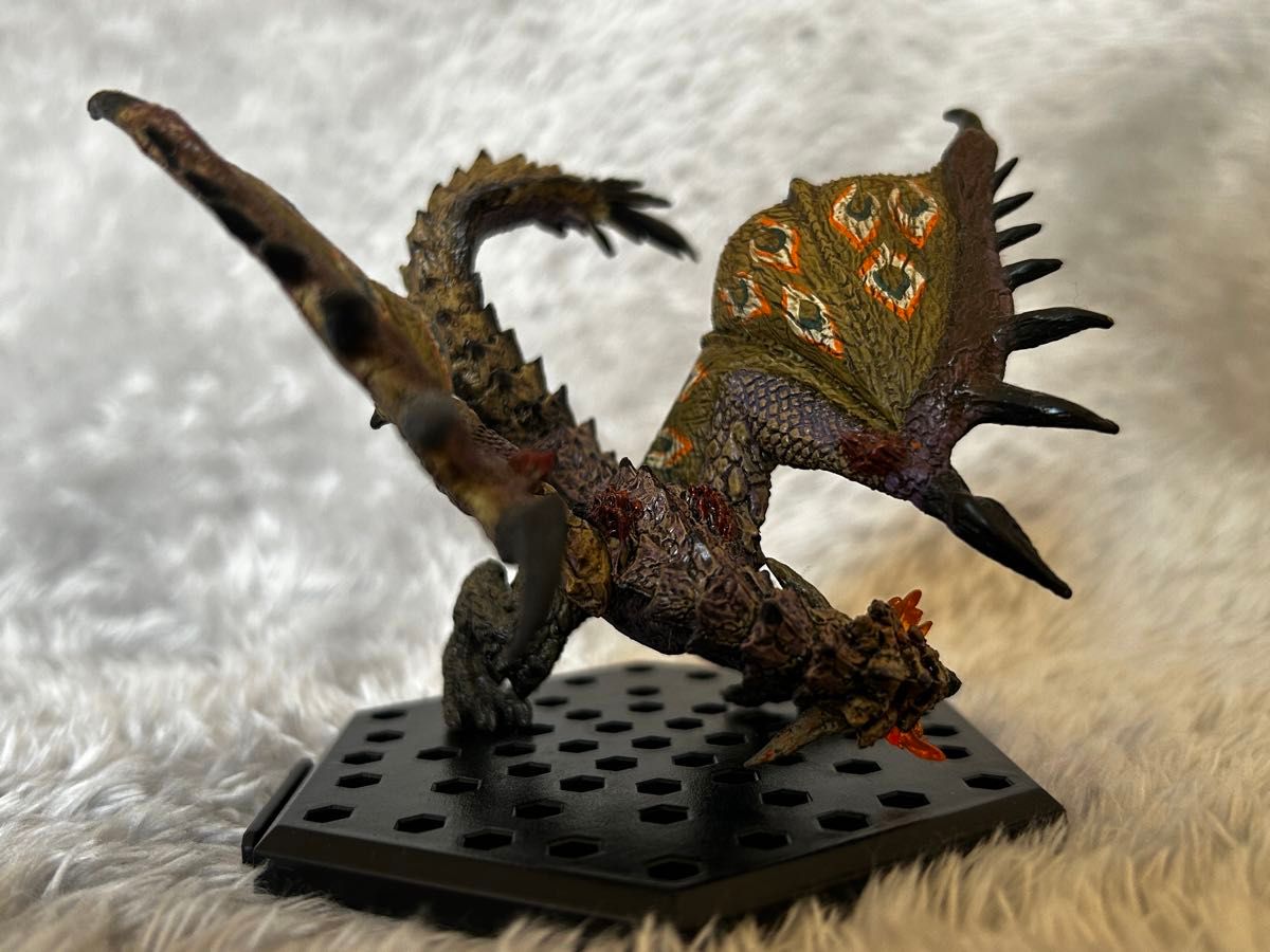 カプコンフィギュアビルダー モンスターハンター スタンダードモデル 黒炎王リオレウス 紫毒姫リオレイア