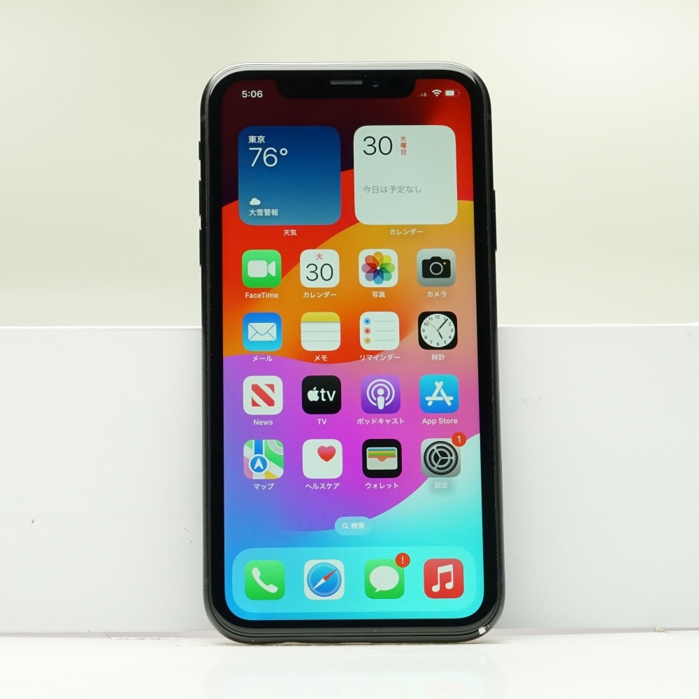 iPhone XR 128GB ブラック SIMフリー 訳あり品 ジャンク 中古本体 スマホ スマートフォン 白ロム_画像2