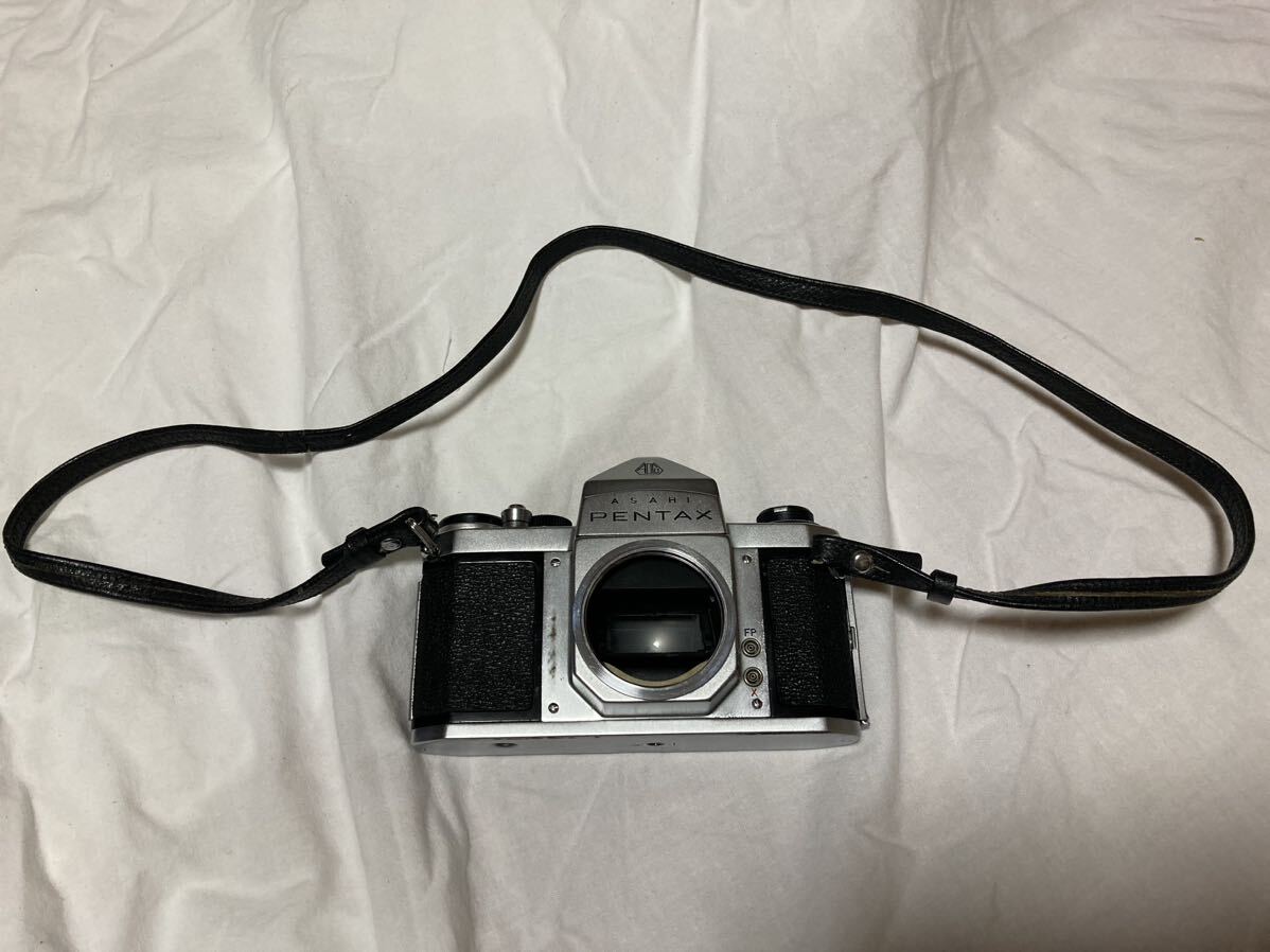 昭和レトロ　フイルムカメラ　ジャンク品　ASAHI PENTAX　　No.318995 S3　本体のみ　レア　_画像2