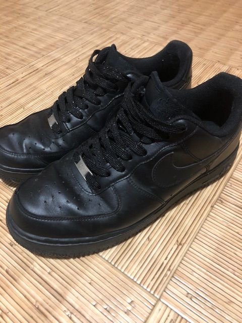 ナイキ NIKE AIR スニーカー AIR FORCE 1 エアフォースワン 黒　ブラック