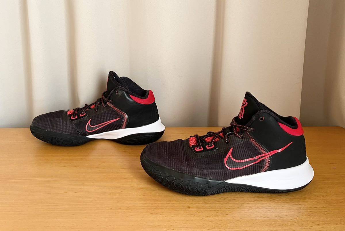 ナイキNIKEカイリーKYRIEフライトラップ4バスケットボールシューズ25cmブラック黒赤ZoomズームJORDANジョーダンKDレブロンPGバッシュ送\520_画像3