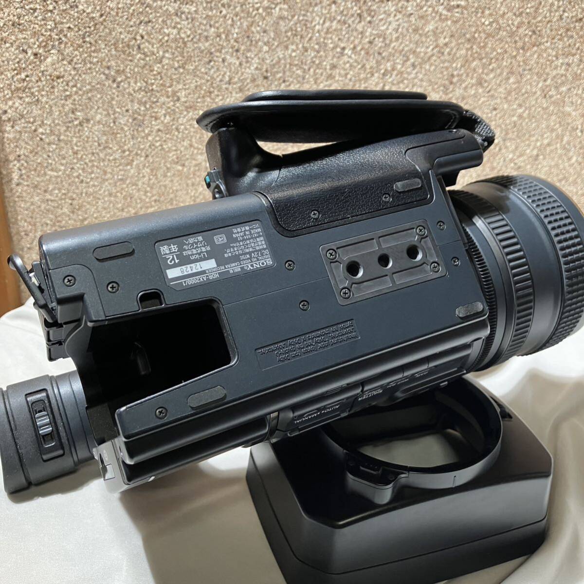 SONY HDR AX2000 業務用ビデオカメラ SDカードで撮影可能！　①