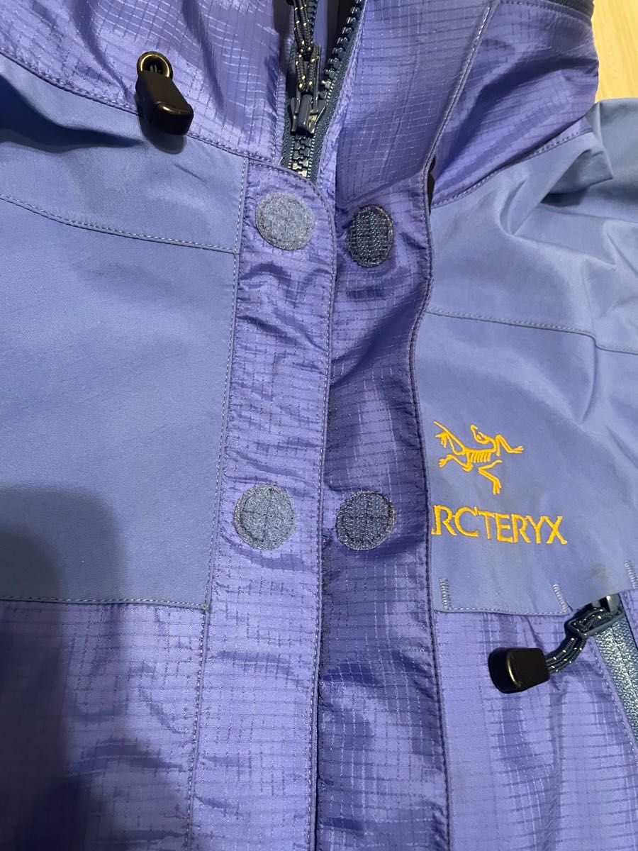 ARC'TERYX Theta AR Jacket  Lサイズ　金色刺繍　ビンテージ　ブルー