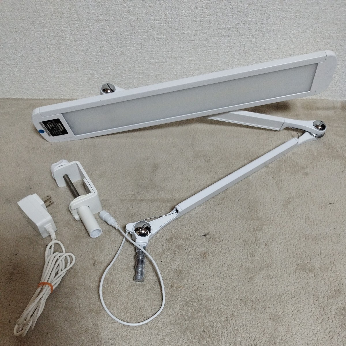 (M)GENTOS LED lighting equipment DK-S90CWH/DK-S90CBk desk light electric stand 