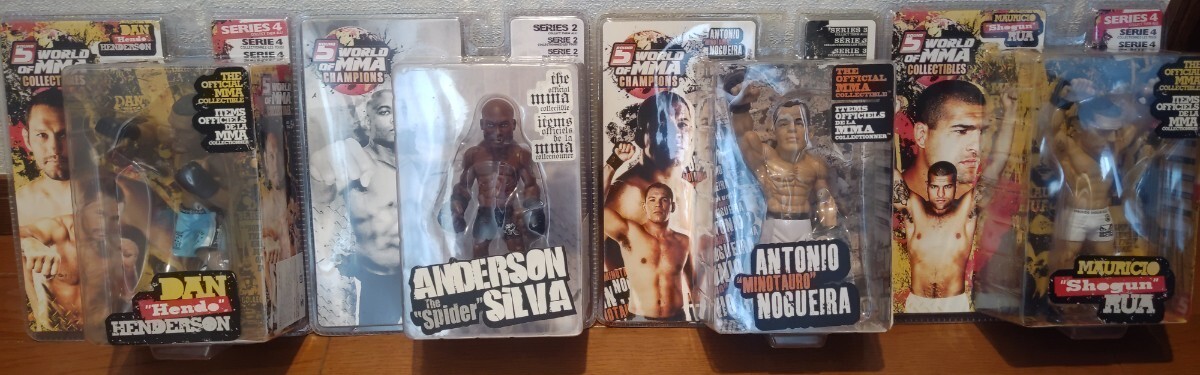 稀少★★WORLD　OF　MMA　COLLECTIBLES★MAURICIO　SHOGUN　RUA　フィギュア他★他4体セット_画像1